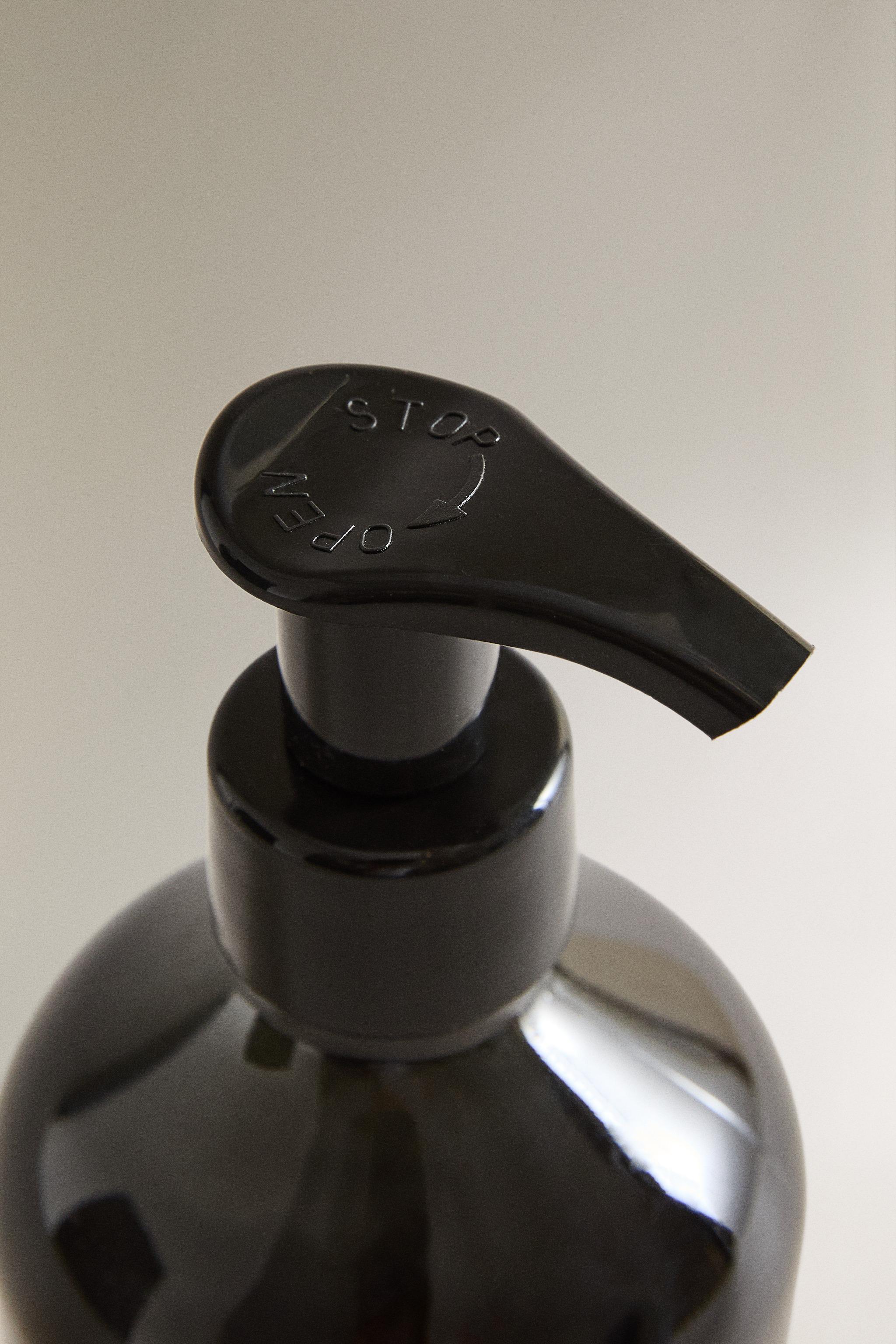 (500 ML) CRÈME POUR LES MAINS CEDAR WOOD